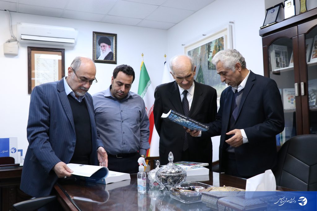 ملاقات پروفسور گلابچی ریاست دانشگاه معماری و هنر پارس و دکتر جوزپه زامپینی رئیس کنفدراسیون صنایع ایتالیا و تفاهمنامه پارس با دانشگاههای بینالمللی ژنوا ایتالیا - مارخی روسیه
