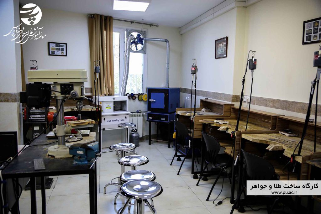 کارگاه ساخت طلا و جواهر