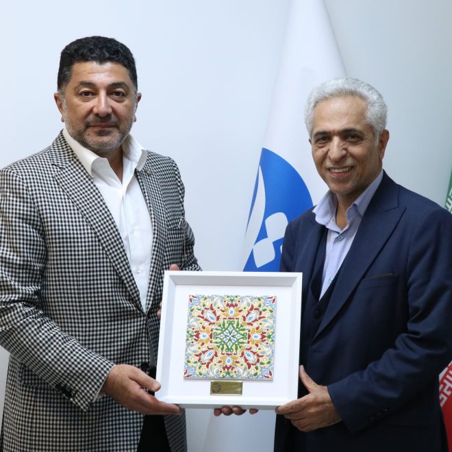نشست بنیان‌گذار دانشگاه پارس با رئیس انجمن صنعت ساختمان