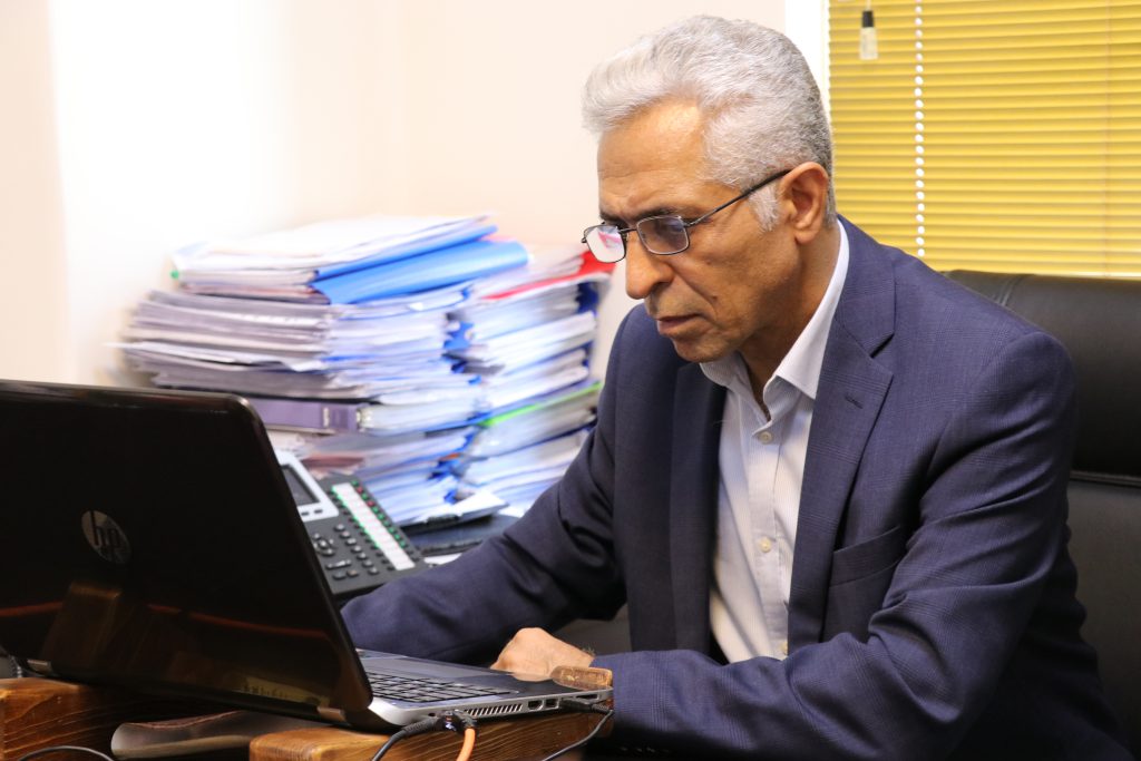 کتاب تعامل تکنولوژی و معماری به قلم پروفسور گلابچی