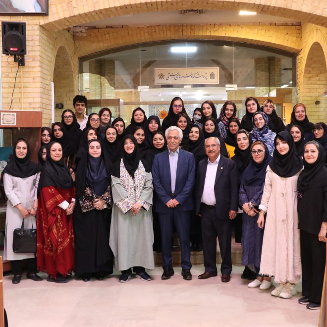 نمایشگاه آثار دانشجویان پارس در وزارت میراث فرهنگی