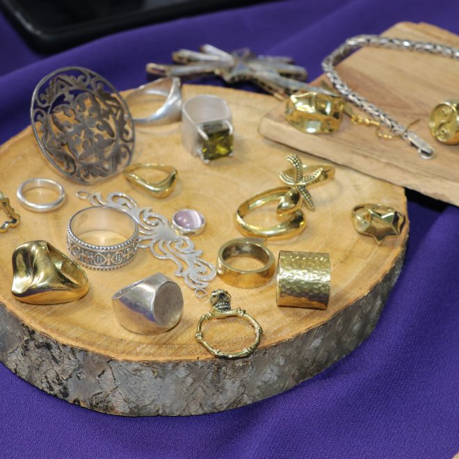 رشته طلا و جواهر